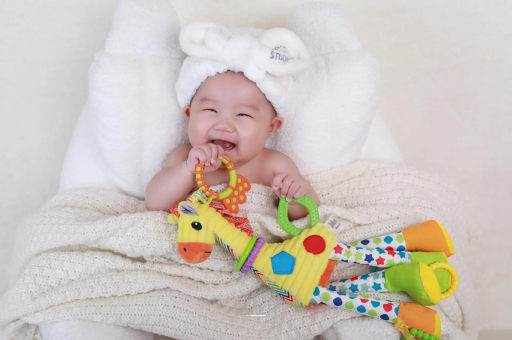 长垣怎么判断宝宝是否斜颈 长垣怎么判断宝宝是否斜颈